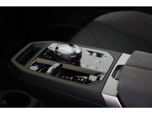 BMW iX xDrive45 M Sport / Soft-Close / Stoelventilatie / Adaptief onderstel / Comfort Access / Adaptieve... ActivLease financial lease