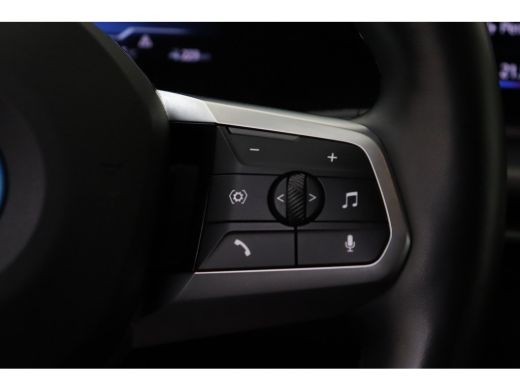 BMW iX1 xDrive30 M Sport Automaat / Sportstoelen / Achteruitrijcamera / M Adaptief onderstel / Comfort Ac... ActivLease financial lease