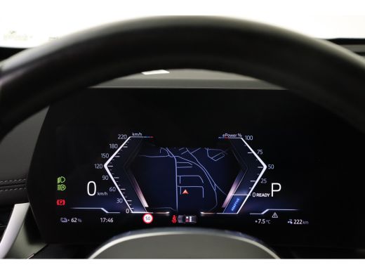 BMW iX1 xDrive30 M Sport Automaat / Sportstoelen / Achteruitrijcamera / M Adaptief onderstel / Comfort Ac... ActivLease financial lease