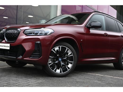 BMW iX3 High Executive / Panoramadak / Adaptief onderstel / Laserlight / Stuurverwarming / Comfort Access... ActivLease financial lease