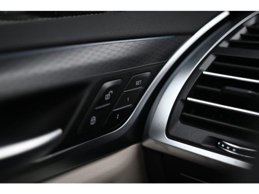 BMW iX3 High Executive / Panoramadak / Adaptief onderstel / Laserlight / Stuurverwarming / Comfort Access... ActivLease financial lease