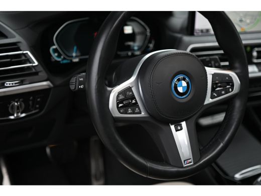 BMW iX3 High Executive / Panoramadak / Adaptief onderstel / Laserlight / Stuurverwarming / Comfort Access... ActivLease financial lease