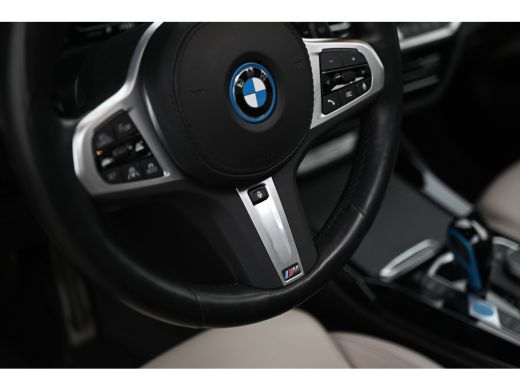 BMW iX3 High Executive / Panoramadak / Adaptief onderstel / Laserlight / Stuurverwarming / Comfort Access... ActivLease financial lease