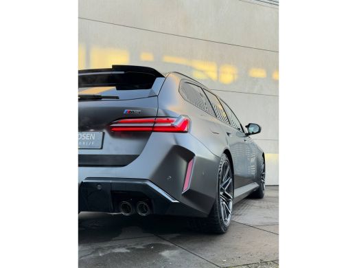 BMW M5 Touring M5 Mat-Keramisch-M Drivers Pack-Pano-Trekhaak-21" ActivLease financial lease