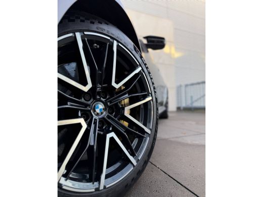 BMW M5 Touring M5 Mat-Keramisch-M Drivers Pack-Pano-Trekhaak-21" ActivLease financial lease