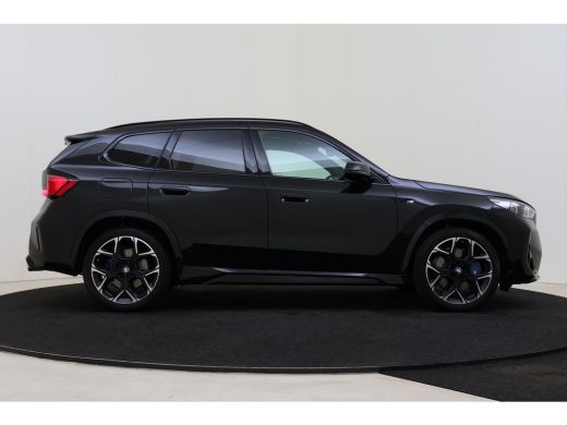 BMW X1 M35i High Executive Automaat / Panoramadak / M Sportstoelen / M adaptief onderstel / Stuurverwarm... ActivLease financial lease