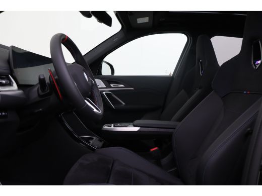 BMW X1 M35i High Executive Automaat / Panoramadak / M Sportstoelen / M adaptief onderstel / Stuurverwarm... ActivLease financial lease