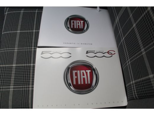 Fiat 500 1.0 Hybrid Lounge | Carplay | DAB | Cruise | Airco | Centrale Vergrendeling | | Carplay | DAB | C... ActivLease financial lease