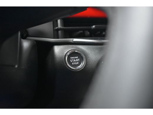 Fiat 600 RED 54kWh 3 Fase 156pk 96%SOH! | Navigatie by App | Parkeersensoren | Full-LED | Airco | Cruise C... ActivLease financial lease