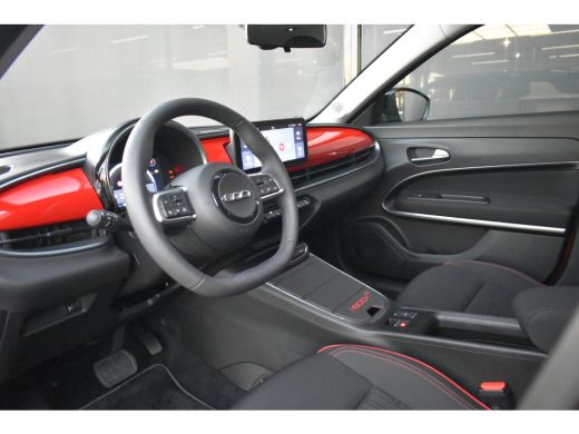 Fiat 600 RED 54kWh 3 Fase 156pk 96%SOH! | Navigatie by App | Parkeersensoren | Full-LED | Airco | Cruise C... ActivLease financial lease