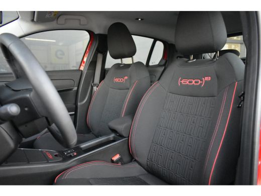Fiat 600 RED 54kWh 3 Fase 156pk 96%SOH! | Navigatie by App | Parkeersensoren | Full-LED | Airco | Cruise C... ActivLease financial lease