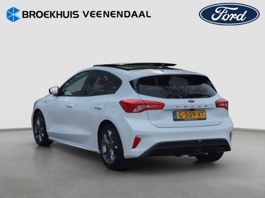 Ford Focus 1.0 ST Line | Trekhaak | Pano | Cruise Control | Carplay | Climate Control ActivLease financial lease