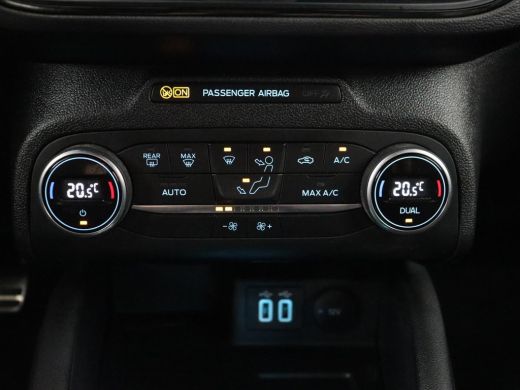 Ford Focus 1.5 EcoBoost ST Line X | Trekhaak | Adaptive cruise | Camera | Carplay | Digital Cockpit | Keyles... ActivLease financial lease