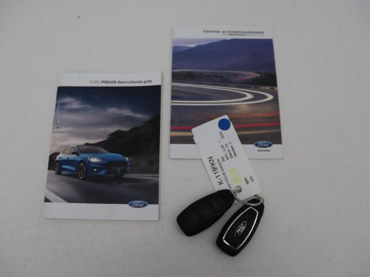 Ford Focus 1.5 EcoBoost ST Line X | Trekhaak | Adaptive cruise | Camera | Carplay | Digital Cockpit | Keyles... ActivLease financial lease