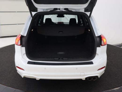 Ford Focus 1.5 EcoBoost ST Line X | Trekhaak | Adaptive cruise | Camera | Carplay | Digital Cockpit | Keyles... ActivLease financial lease