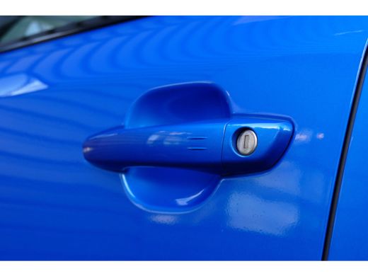 Peugeot 2008 1.2 HYBRID 136PK GT AUTOMAAT / NAVI / CLIMA / PDC / 17"LMV / CAMERA V+A / KEYLESS / FULL-LED / BL... ActivLease financial lease