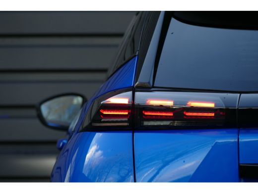 Peugeot 2008 1.2 HYBRID 136PK GT AUTOMAAT / NAVI / CLIMA / PDC / 17"LMV / CAMERA V+A / KEYLESS / FULL-LED / BL... ActivLease financial lease