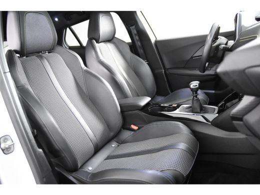 Peugeot 2008 GT-Line 130 *1ste Eigenaar*Leer*Navigatie*Stoelverwarming* ActivLease financial lease