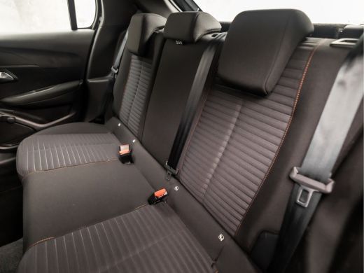 Peugeot 208 1.2 PureTech Sport (APPLE CARPLAY, GROOT NAVI, PARKEERSENSOREN, SPORTSTOELEN, CRUISE, LED KOPLAMP... ActivLease financial lease