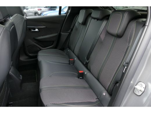 Peugeot 208 HYBRID 100PK 5-DRS GT AUTOMAAT / NAVI / CLIMA / PDC / 17"LMV / CAMERA / PANO.DAK / KEYLESS / FULL... ActivLease financial lease