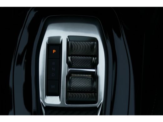 Peugeot 208 HYBRID 100PK 5-DRS GT AUTOMAAT / NAVI / CLIMA / PDC / 17"LMV / CAMERA / PANO.DAK / KEYLESS / FULL... ActivLease financial lease