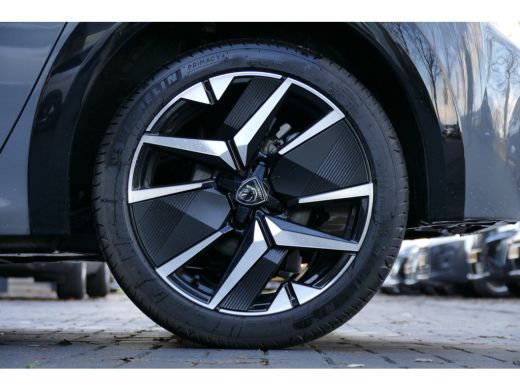 Peugeot 208 HYBRID 100PK 5-DRS GT AUTOMAAT / NAVI / CLIMA / PDC / 17"LMV / CAMERA / PANO.DAK / KEYLESS / FULL... ActivLease financial lease