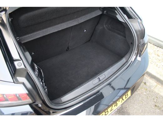 Peugeot e-208 EV Active 50 kWh | Navi | Carplay | Cruise | PDC A | Keyless Start | DAB | Navi | Carplay | Cruis... ActivLease financial lease