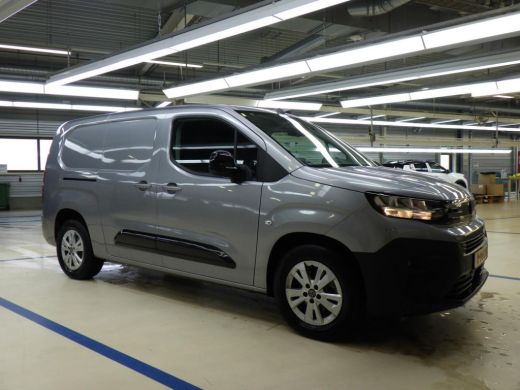 Peugeot e-Partner 136 L2 50 kWh | Automaat | Navigatie | Camera | Long | Lichtmetaal | 3-Zits | BTW | 8.500km | ActivLease financial lease
