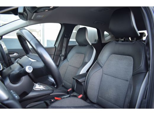 Renault Captur 1.6 E-Tech Plug-in Hybrid 160 Edition One | Trekhaak | Half Leer | Bose | 360 | Stuurverwarming ActivLease financial lease