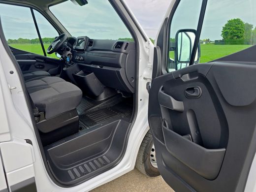 Renault Master T33 2.3 dCi 135 L2 H2 - 135 Pk - Euro 6 - Airco - Cruise Control ActivLease financial lease