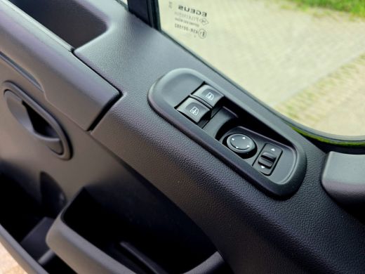 Renault Master T33 2.3 dCi 135 L2 H2 - 135 Pk - Euro 6 - Airco - Cruise Control ActivLease financial lease