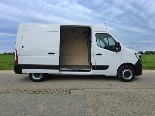 Renault Master T33 2.3 dCi 135 L2 H2 - 135 Pk - Euro 6 - Airco - Cruise Control ActivLease financial lease