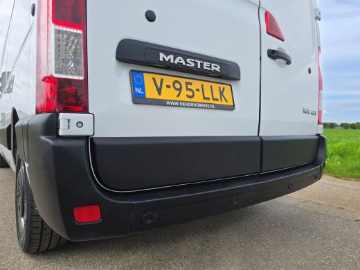 Renault Master T33 2.3 dCi 135 L2 H2 - 135 Pk - Euro 6 - Airco - Cruise Control ActivLease financial lease