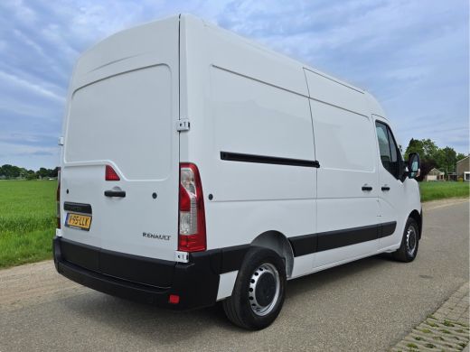 Renault Master T33 2.3 dCi 135 L2 H2 - 135 Pk - Euro 6 - Airco - Cruise Control ActivLease financial lease