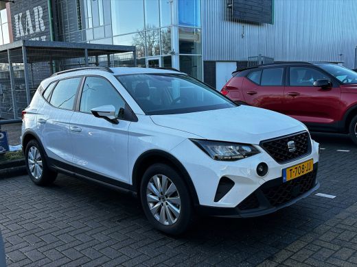 Seat Arona 1.0 TSI Style | All-seasons  | Lichtmetalen velgen 16" | Parkeersensor achter | Radio ActivLease financial lease