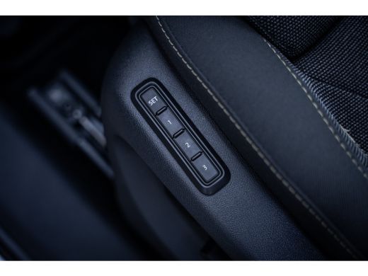 Skoda Kodiaq 1.5 TSI PHEV Business Edition | Extra getint glas | Trekhaak uitklapbaar | Volledig digitaal inst... ActivLease financial lease