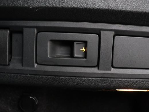 Skoda Octavia 1.0 e-TSI Business Edition | Panoramadak | Trekhaak | Stoelverwarming | Carplay | Parkeerhulp | C... ActivLease financial lease