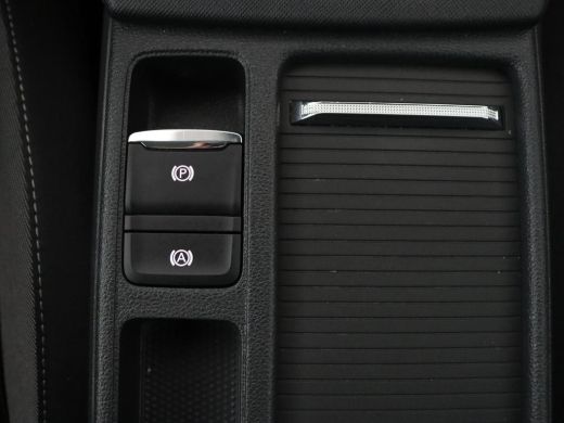 Skoda Octavia 1.4 TSI iV PHEV Business Edition | Stoelverwarming | Adaptive cruise | Carplay | Keyless | Naviga... ActivLease financial lease