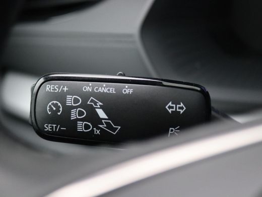 Skoda Octavia Combi 1.5 TSI Edition 115PK Trekhaak, Parkeersensoren Achter, Stoelverwarming, Navi via Apple Car... ActivLease financial lease