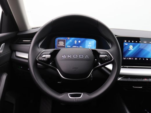 Skoda Octavia Combi 1.5 TSI Edition 115PK Trekhaak, Parkeersensoren Achter, Stoelverwarming, Navi via Apple Car... ActivLease financial lease