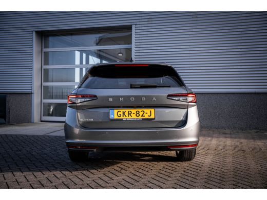 Skoda Superb Combi 1.5 TSI iV First Edition | Lichtmetalen velgen 17" | Trekhaak uitklapbaar | Volledig digita... ActivLease financial lease