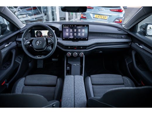 Skoda Superb Combi 1.5 TSI iV First Edition | Lichtmetalen velgen 17" | Trekhaak uitklapbaar | Volledig digita... ActivLease financial lease