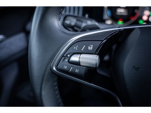 Skoda Superb Combi 1.5 TSI iV First Edition | Lichtmetalen velgen 17" | Trekhaak uitklapbaar | Volledig digita... ActivLease financial lease