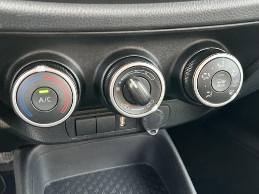 Toyota Aygo 1.0 VVT-i MT Play | Airconditioning | Carplay | Parkeercamera | Adaptive cruise control | ActivLease financial lease