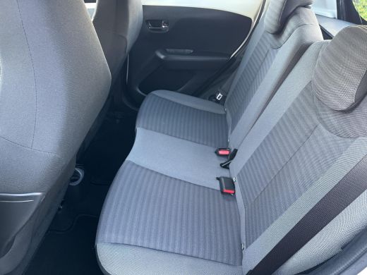 Toyota Aygo 1.0 VVT-i x-play | 5 deurs | Carplay | Parkeercamera | Airconditioning | ActivLease financial lease