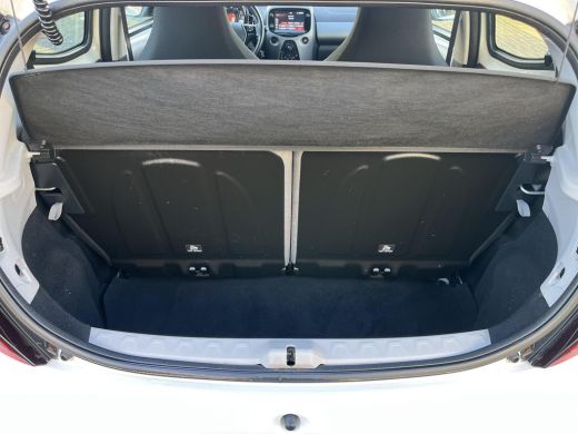 Toyota Aygo 1.0 VVT-i x-play | 5 deurs | Carplay | Parkeercamera | Airconditioning | ActivLease financial lease