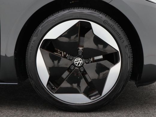 Volkswagen ID.3 204 Pk First Max 58 kWh | Panoramadak | Head-Up Display | Adaptive Cruise | Camera | LED | First ... ActivLease financial lease