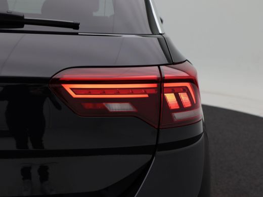 Volkswagen T-Roc 1.5 TSi 150 Pk Automaat R-Line Business | Adaptive Cruise | Climate Control | Camera | Navigatie ... ActivLease financial lease