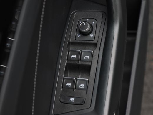 Volkswagen T-Roc 1.5 TSi 150 Pk Automaat R-Line Business | Adaptive Cruise | Climate Control | Camera | Navigatie ... ActivLease financial lease