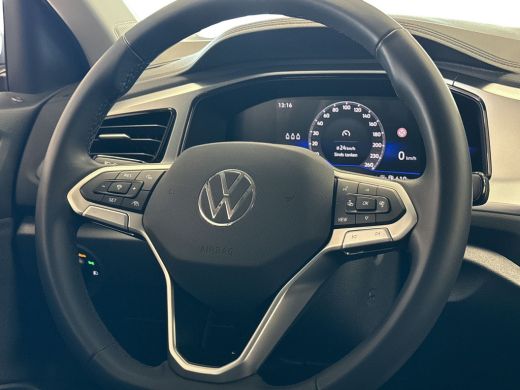 Volkswagen T-Roc 1.5 TSI 150pk DSG Life Edition | Climatronic | Dodehoeksensoren | Travel Assist ActivLease financial lease